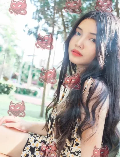 Dian, photo 4 of 4