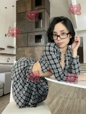 Hazel, 26, Finnish