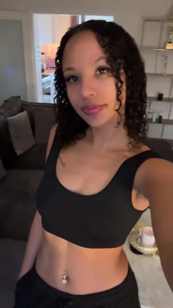 Kiara, video 1 of 1