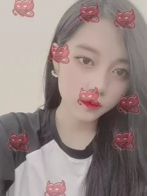 Lin, 31, Thai
