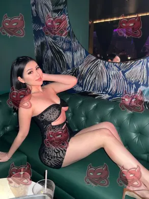 Nao, 25, Japanese