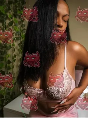 Nia, 24, Ghanaian