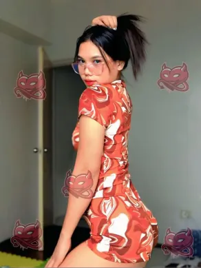 Tiara, 20, Malaysian