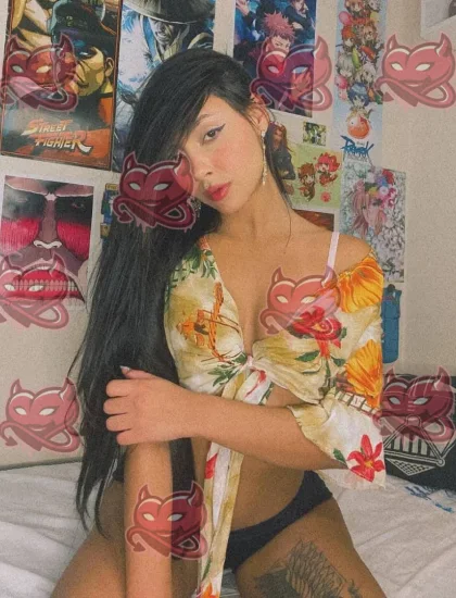 Yuliana, photo 4 of 5