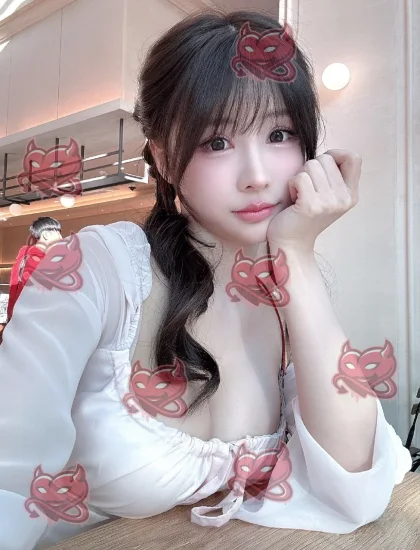 Yuri, photo 4 of 4